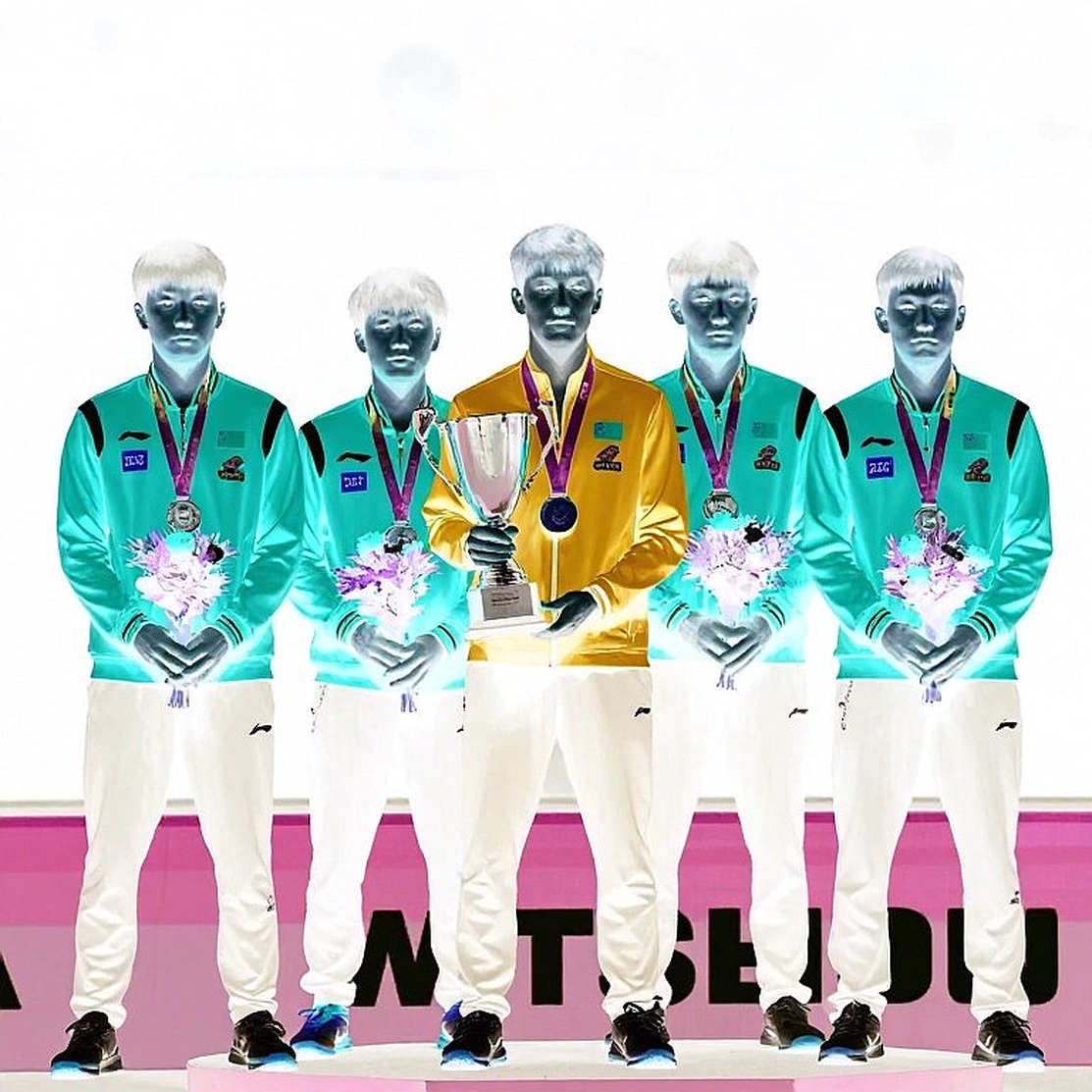 गैलाटसराय 4-2 लिली: स्कोरबोर्ड पर जीत, बेंच पर बहीखाता